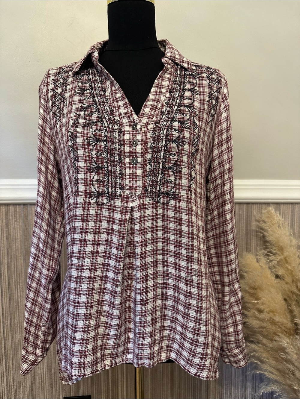 Knox Rose Plaid Embroidered Tunic Blouse Medium Burgundy Boho
